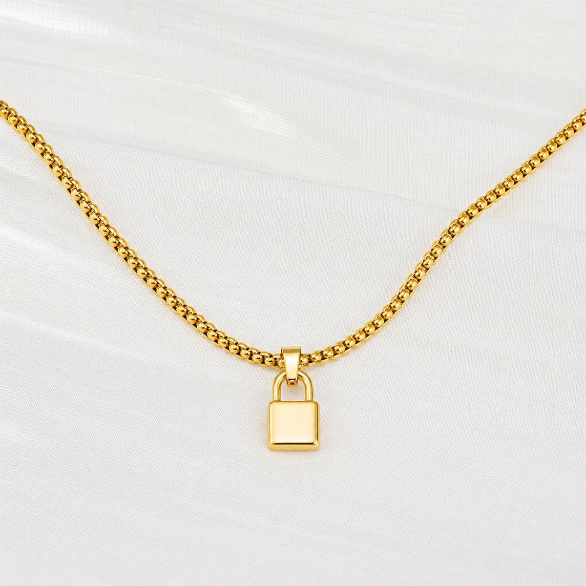Pearl Chain + Pinky Promise Lock Pendant Set